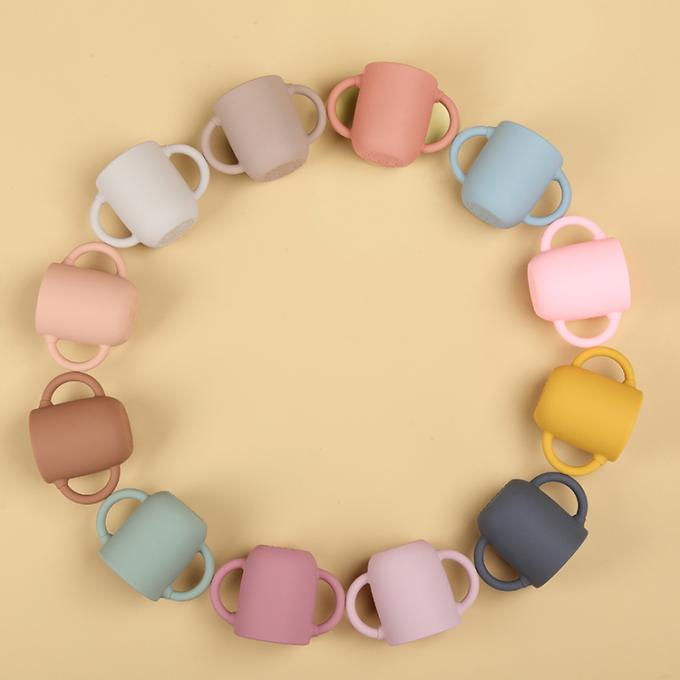 Tasse de l'eau de silicone de formation de l'enfant en bas âge de 2021 enfants organiques de nouvelle conception pour le bébé
