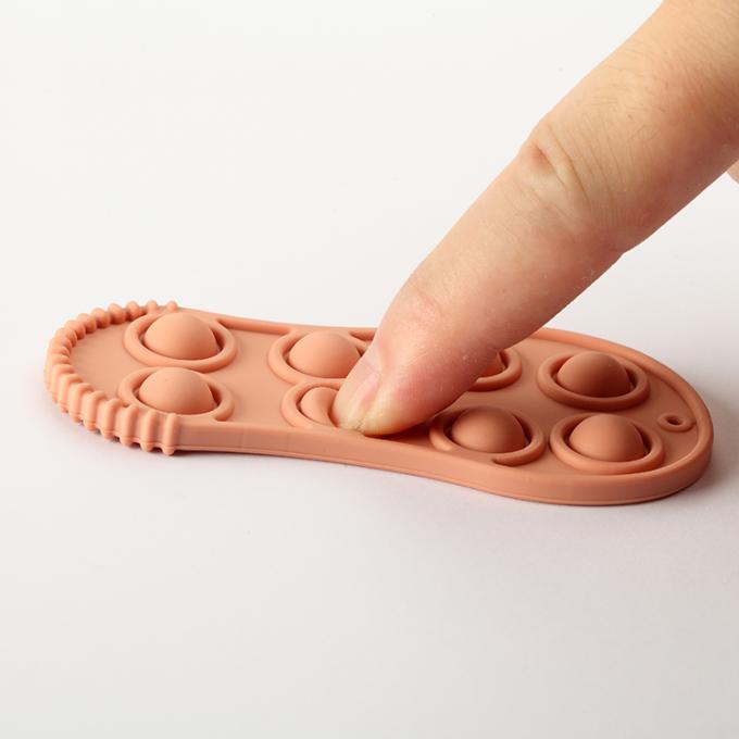 Bébé 2021 formé par chaussure molle organique de silicone de jouet d'effort de personne remuante de silicium d'enfants de produit nouveau Teether