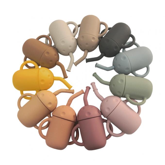 Café réutilisable nordique écologique libre du nouveau venu 2021 BPA aucune tasse de Sippy de silicone de flaque avec la paille de couvercle