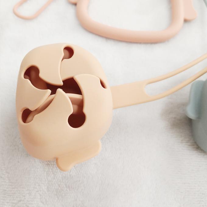 Produit nouveau 2021 facile de nettoyer le support de tétine de stockage de voyage de silicone pour le teether de bébé