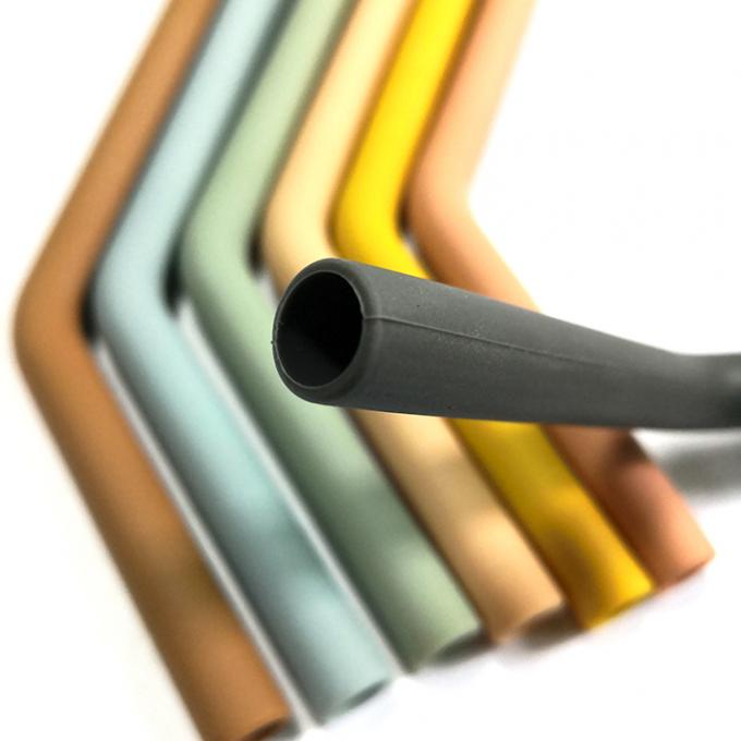 Nouveau bébé coloré tendant du logo 2020 faits sur commande alimentant la paille à boire de silicone d'Eco