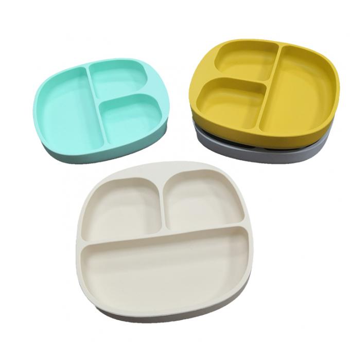 Plat antidérapant de plat d'aspiration du silicone des enfants adaptés aux besoins du client de modèle pour l'enfant